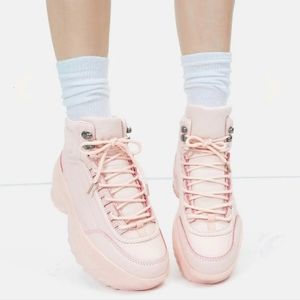 🍑 NWT PLATFORM SNEAKERS
